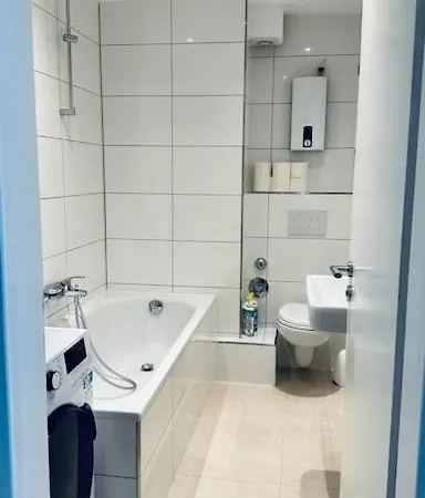 Cozy Apartment For 6 People Central Location Essen Exterior photo