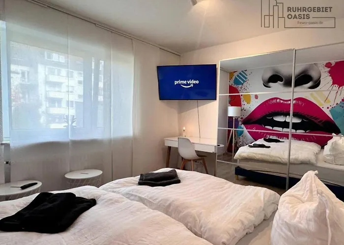 Cozy Apartment For 6 People Central Location